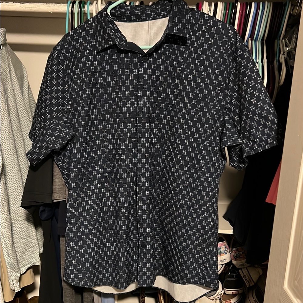Men's Black Patterned Shirt - image 1